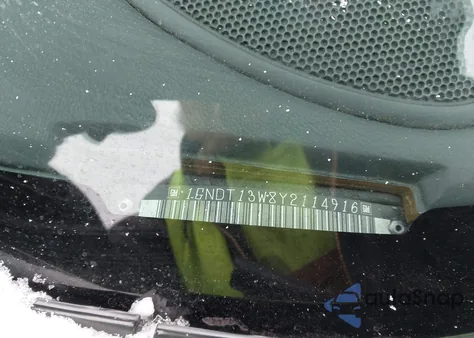 2000 Chevrolet Blazer Ls from USA, damaged, VIN 1GNDT13W8Y2114916